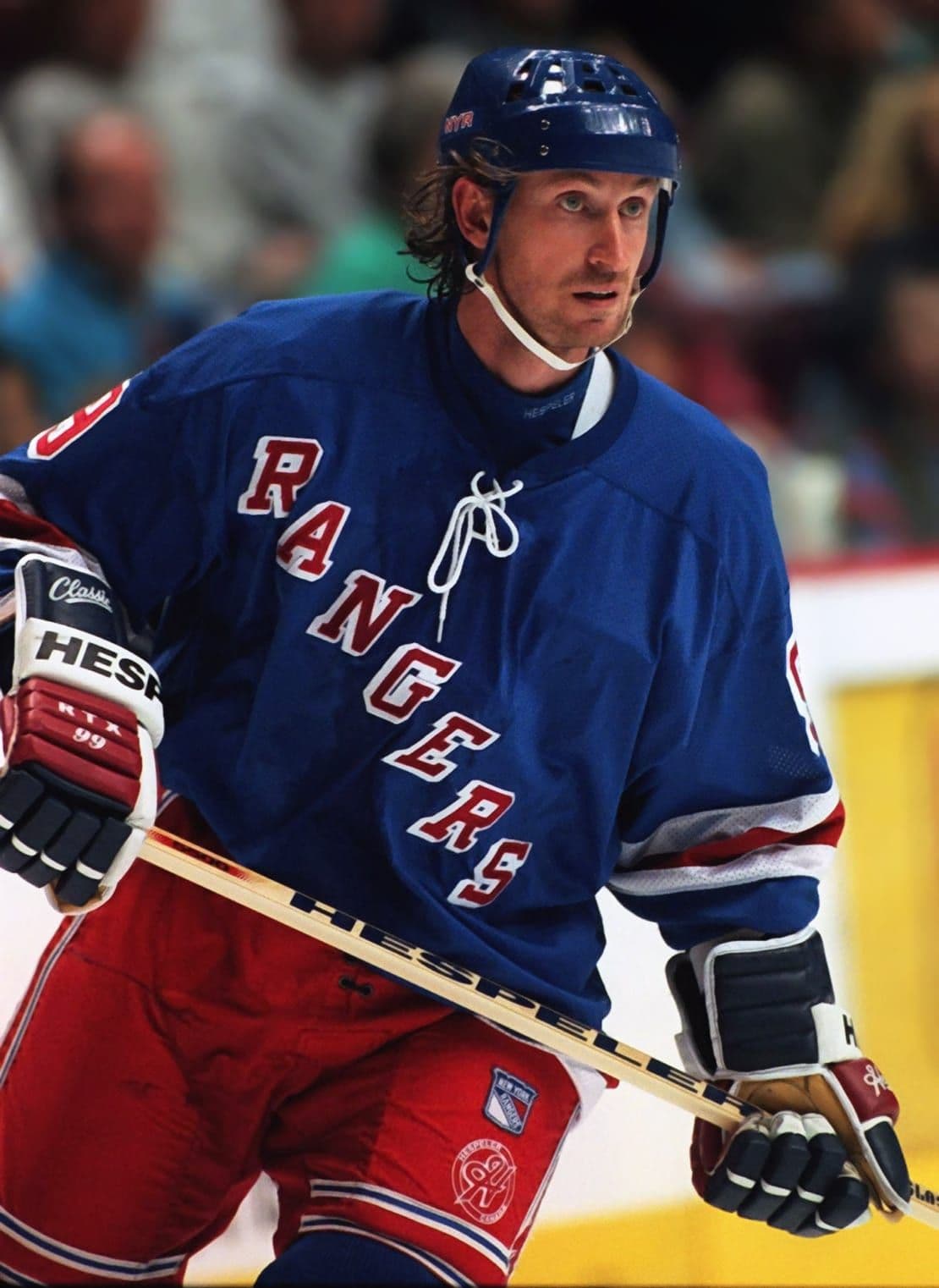 Wayne Gretzky playing in a New York Rangers jersey